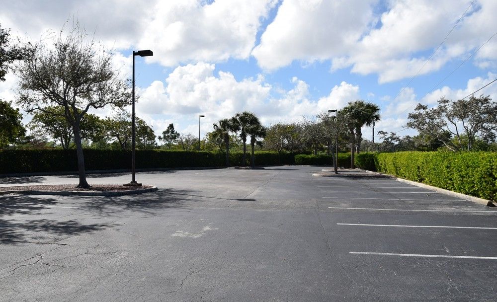 1352 S US Highway 1, Jupiter, FL 33477
